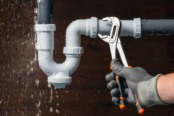 Professional Leak Detection technician working in Summit Station, OH